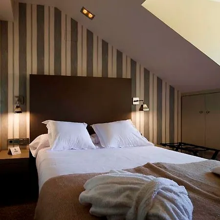 Hotel Ar Isabel De Farnesio 4*