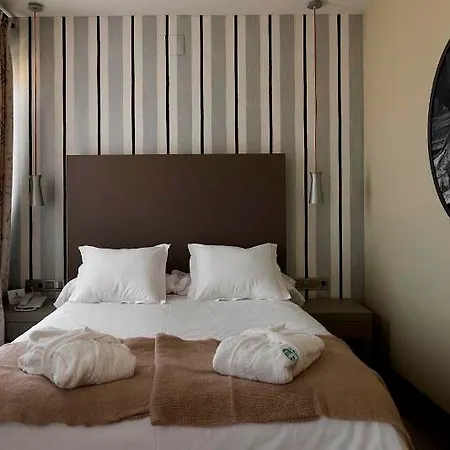 Ar Isabel De Farnesio San Ildefonso