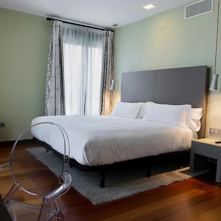 Ar Isabel De Farnesio Hotel