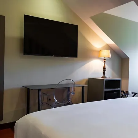 Hotel Ar Isabel De Farnesio 4*