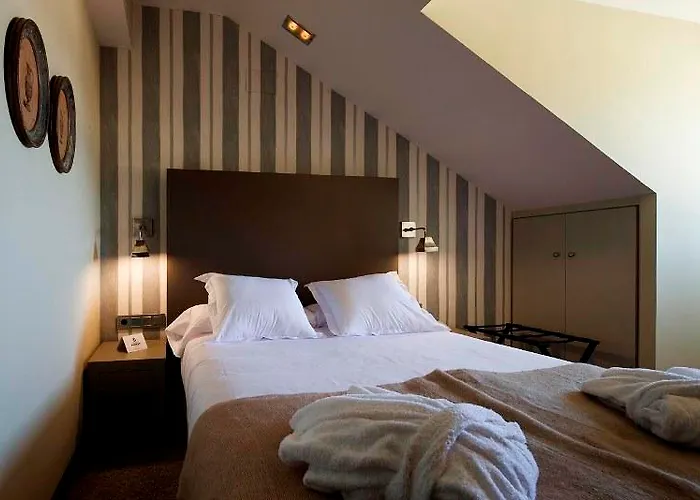 Hotel Ar Isabel De Farnesio 4*