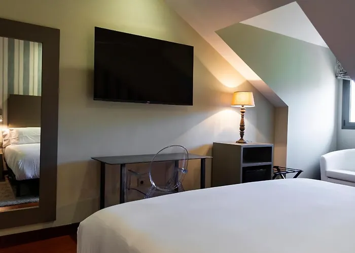 Hotel Ar Isabel De Farnesio 4*