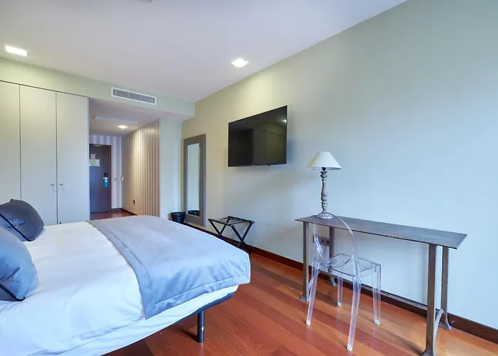 Отель Ar Isabel De Farnesio