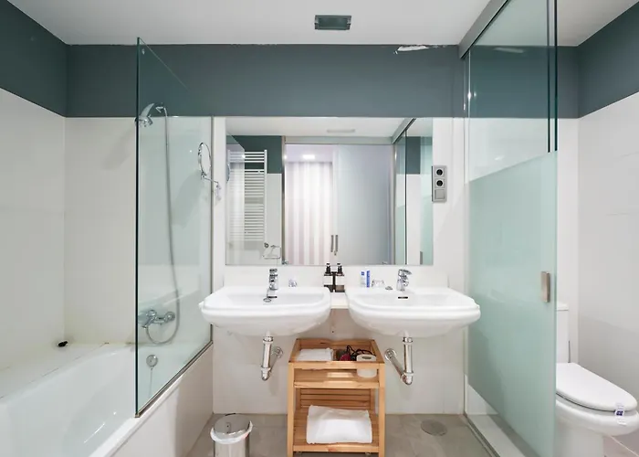 Ar Isabel De Farnesio Hotel 4*